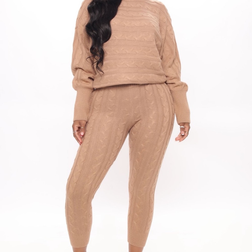 Got me chilled down Sweater set - SMALL
